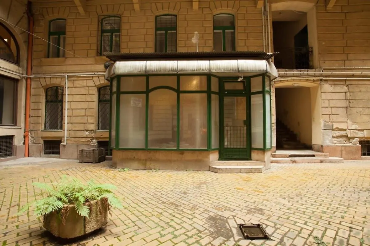 Very Central, Comfy Studio Budapest Apartment